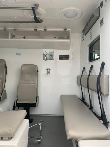 Imagen 13 de 14 de Ram 2500 Promaster Modelos 2015 Ambulancia De Traslado Tipo1