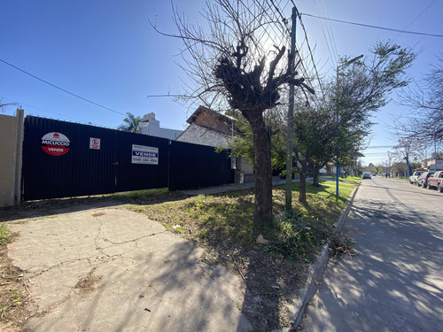 Lote En Venta, Calle Italia Entre Mitre Y Colón, Escobar Centro