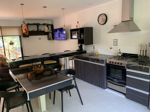 Imagen 2 de 18 de Casa Estilo Cabaña En Bosque Peralta Ramos, Mar Del Plata