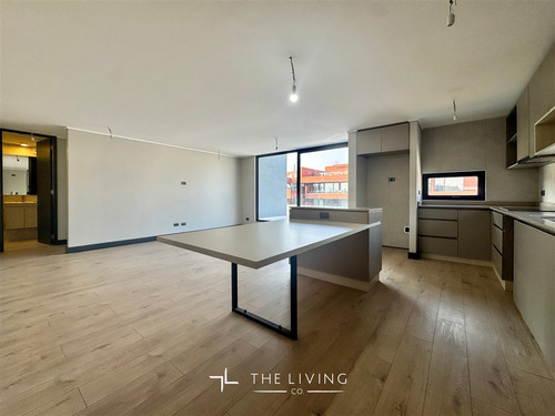Departamento Penthouse En Venta De 2 Dorm. En Vitacura