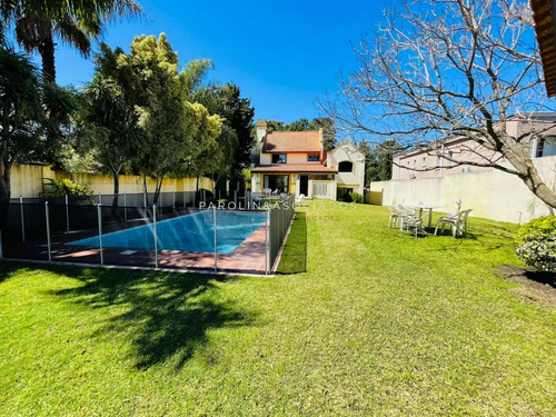 Casa En Venta De 4 Dormitorios En Beverly Hills, Punta Del Este.