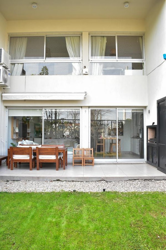 Imagen 18 de 30 de Perfecto Condominio Con Jardín Propio Y Cochera.