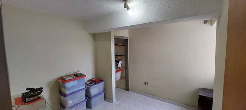 En Venta Apartamento En Urbanización Cerrada En Las Chimeneas Res. El Roble Cod Pie