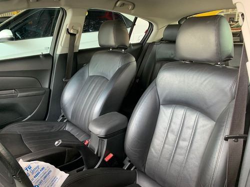 Imagem 9 de 14 de Chevrolet Cruze 1.8 Lt Ecotec Sport 6 Aut. 4p