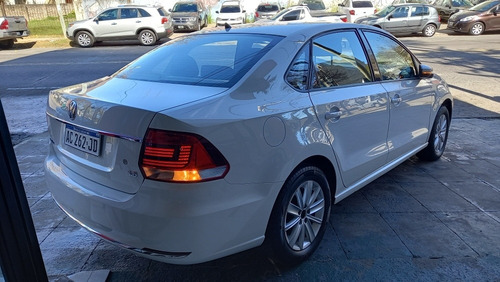 Imagen 3 de 11 de Volkswagen Polo 2018 1.6 Msi Comfortline
