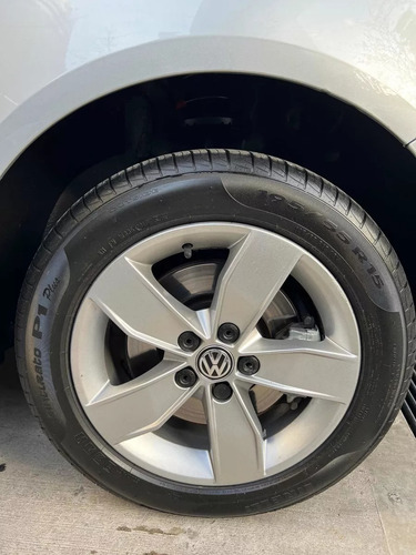 Imagen 21 de 24 de Volkswagen Suran 1.6 Trendline