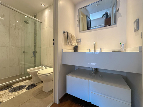 Departamento En Venta En Lanús Oeste 5 Ambientes Con 2 Cocheras Y 2 Bauleras