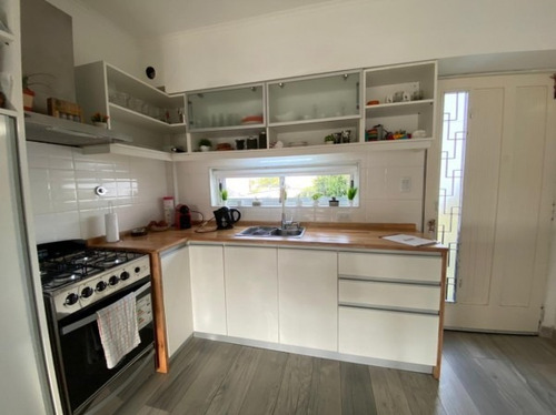 Venta! Ph De 3 Ambientes A M De Av Rivadavia! Ituzaingo Norte