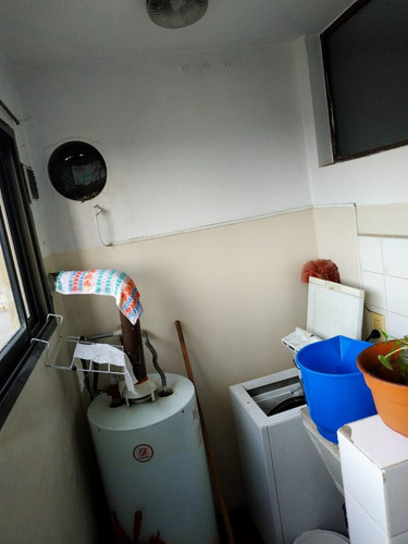 Amplio Departamento De 3 Ambientes