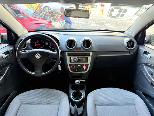 Volkswagen Voyage 1.0 Vht Total Flex 4p