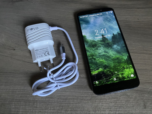 Motorola Moto E5 16gb Funcionando Perfeitamente + Carregador (Usado)