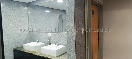 Excelente Oficina En Alquiler En Las Mercedes 25-1577