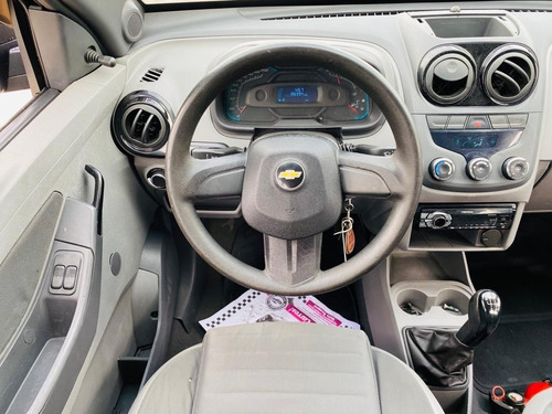 Imagem 7 de 9 de Chevrolet Agile
