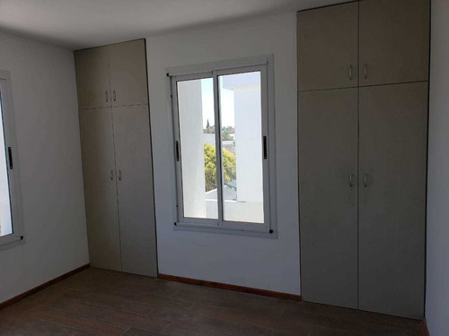 Duplex 3 Dorm Bº San Salvador Apto Banco