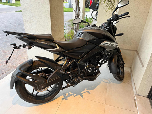 Moto Bajaj Rouser Ns 200 Como Nueva