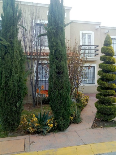Imagen 2 de 12 de Excelente Casa En Venta.
