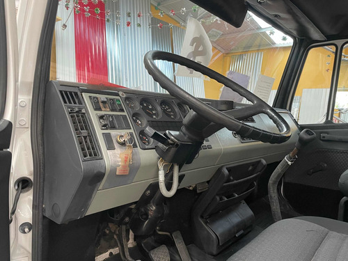 Imagen 7 de 11 de Mercedes Fl-70