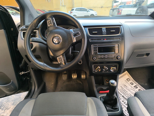 Volkswagen Fox 1.0 Seleção Tec Total Flex 5p
