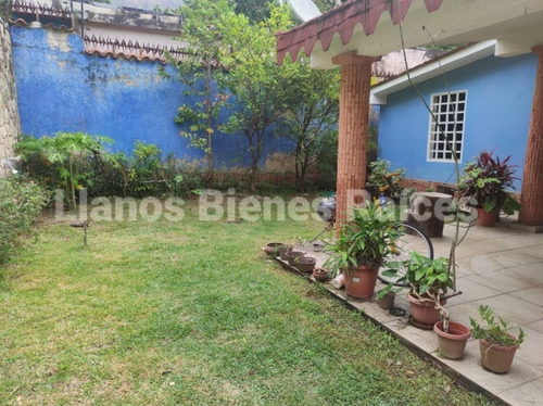 Imagen 12 de 14 de Townhouse En El Castaño / Jessika Cedeño 04121368338