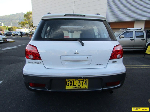Mitsubishi Outlander 4x4 2.4 At