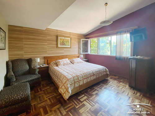 Casa En Venta Desarrollada En Dos Niveles Con Un Mezzanine, En La Calle De Av. México En La Colonia Heroes De Padierna