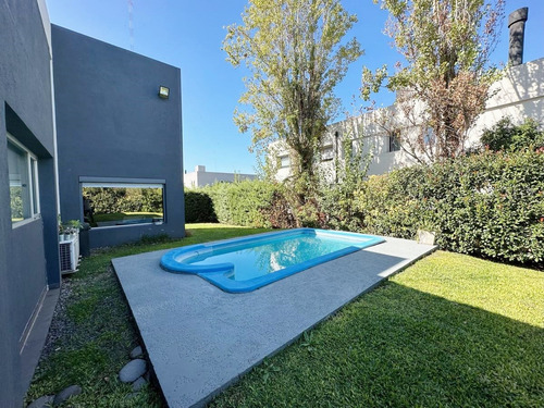 Venta De Casa Barrio Privado Altos Del Sol
