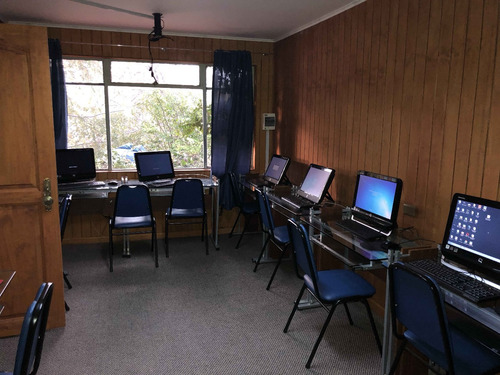 Se Arrienda Sitio Central Con Dos Casas