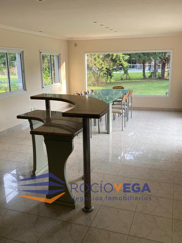 Casa En Venta En Campos De Alvarez