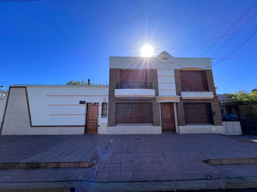 Casa En Venta Con Permuta En Gerli Este