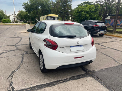 Peugeot 208 1.6 Active