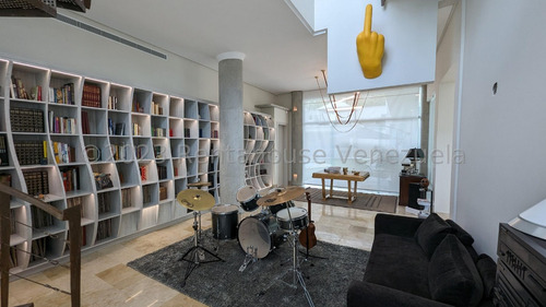 Ms: 24-3353 Vendemos Espectacular Y Nueva Casa En Loma Linda, El Hatillo. A=680m2, 4h, 5b, 11p.