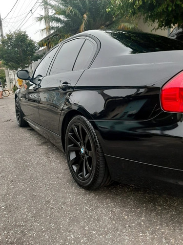 Imagem 4 de 6 de Bmw 320i - 2010 - Serie 3 - E90