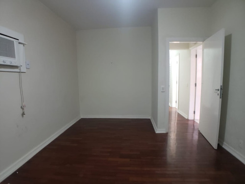 Imagem 6 de 26 de Imóvel Frente Praia Das Pitangueiras, Bem Localizado. (aceita 50% De Entrada, E Parcelamento Em 6x) - Ap05383 - 68574826