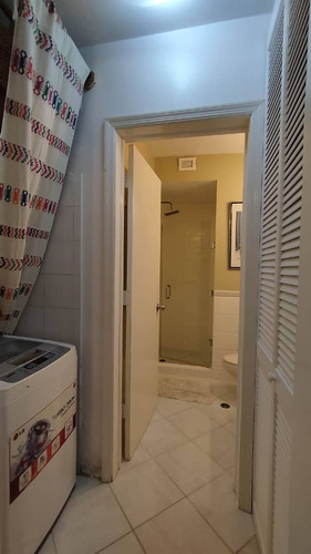 Apartamento En Alquiler Vacacional En Cimarron Suite, Playa Parguito