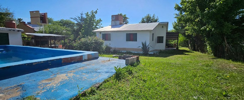 Venta Casa 3 Dormitorios / Agua De Oro