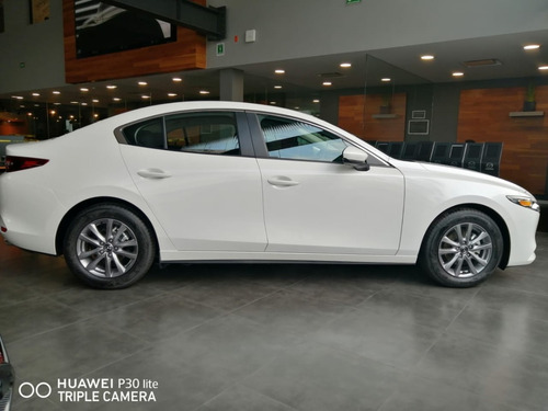 Mazda 3 (2.5) I Sedán At 2021