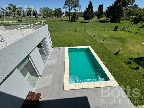 Casa En Venta Barrio Privado Lomas Athletic Club Golf