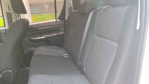 Toyota Hilux 2.7 Cabina Doble Sr Mt