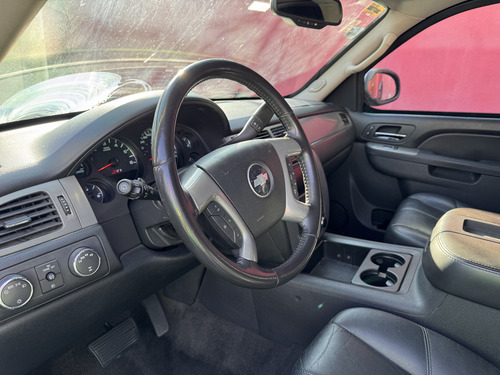 Chevrolet Tahoe E Suv Piel Cd 2a Fila Asientos 4x4 At