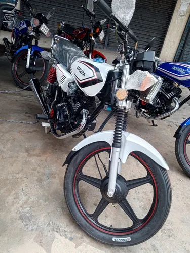 Moto Escuda Hero 150