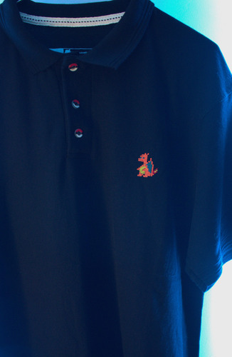 Playera Polo Pokemon Minimalista, Botones Pokebola Charizard
