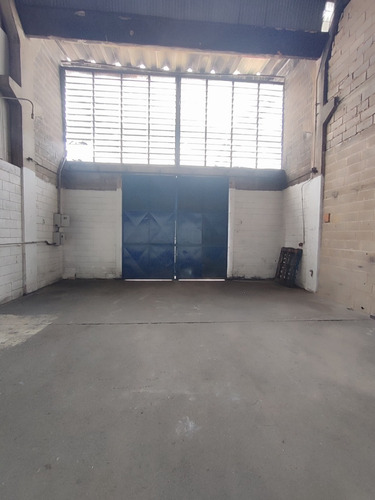 En Alquiler Galpón De 130 Mts2 En La Zona Industrial Valencia 01-92