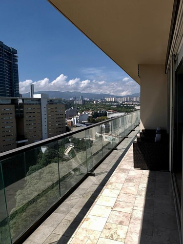 Departamento En Club Residencial Bosques