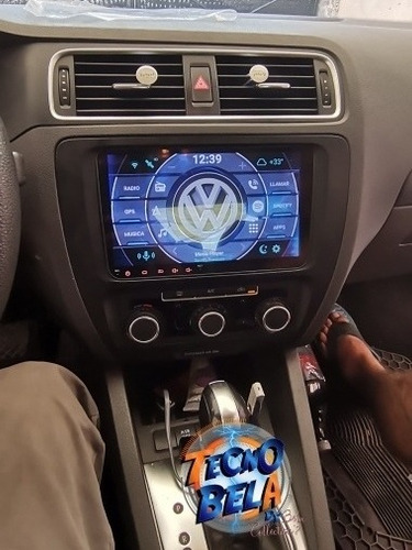 Imagen 1 de 10 de Autoestéreo Android 9' Vw Jetta Mk6 Mk7 2021 Gps Maps Camara