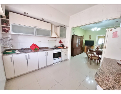 Chalet 4 Amb. Con Garage Y Quincho - Santiago Del Estero Y Av. Paso