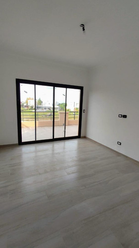 Imagen 16 de 20 de Casa En Venta A Estrenar, Laguna, Pileta, Norte, El Cantón
