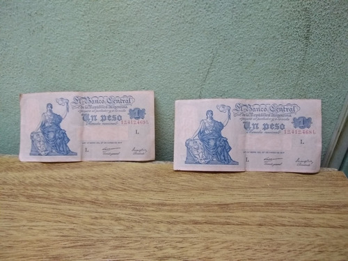 Billetes De Un Peso (2) Numeros Correlativos Año: 1947 