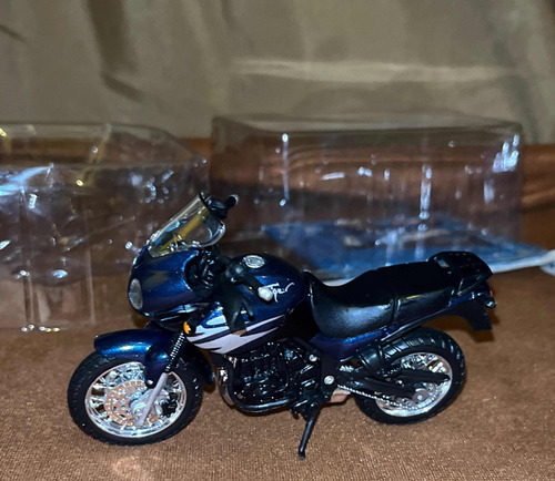 Moto Triumph Tiger Nueva En Caja 1/18 Maisto Colección