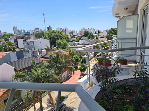 Venta Piso 4 Ambientes Ramos Mejia Con Cochera 