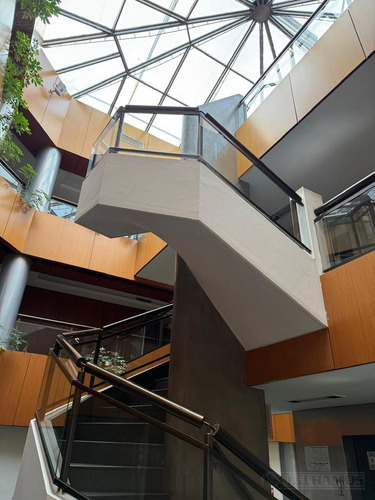 Edificio En Alquiler O Venta De 1300 M2 En Lomas De San Isidro
